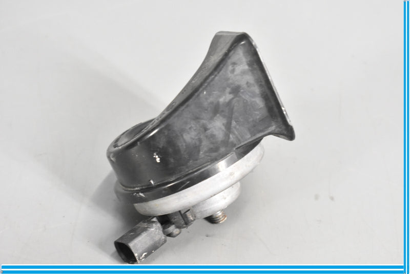 Load image into Gallery viewer, 12-18 BMW 650i 640i F12 High Note Tone Horn Signal Oem