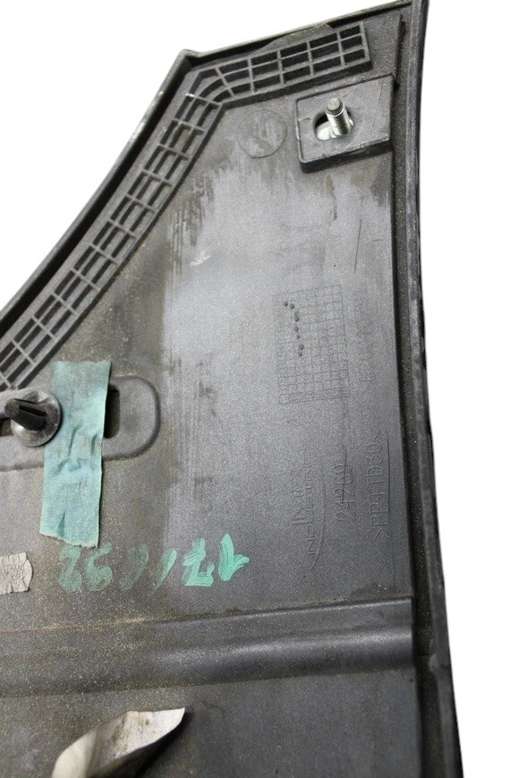 Load image into Gallery viewer, 14-17 Maserati Ghibli Right Side Rocker Skirt Molding Trim Panel 06700288400 Oem