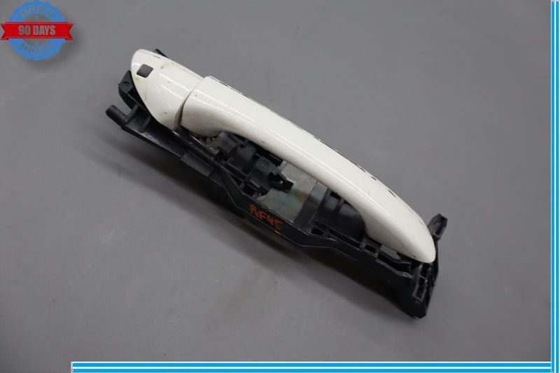Load image into Gallery viewer, 03-09 Mercedes CLK500 CLK350 W209 Front Right Passenger Exterior Door Handle Oem
