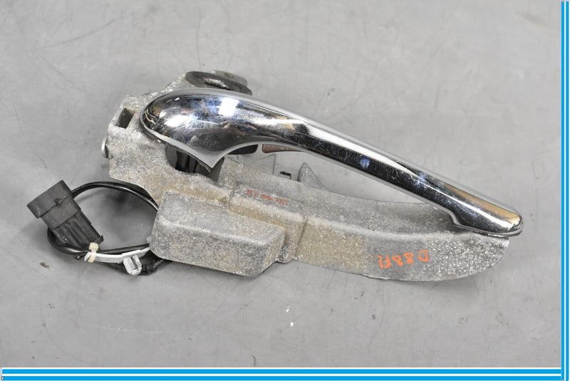 Load image into Gallery viewer, 05-08 Maserati Quattroporte M139 Front Left Side Exterior Door Lock Handle Oem