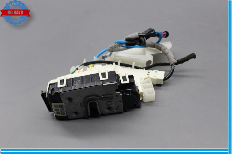 Load image into Gallery viewer, 08-18 Mercedes E350 Front Right Passenger Side Door Lock Latch Actuator Oem