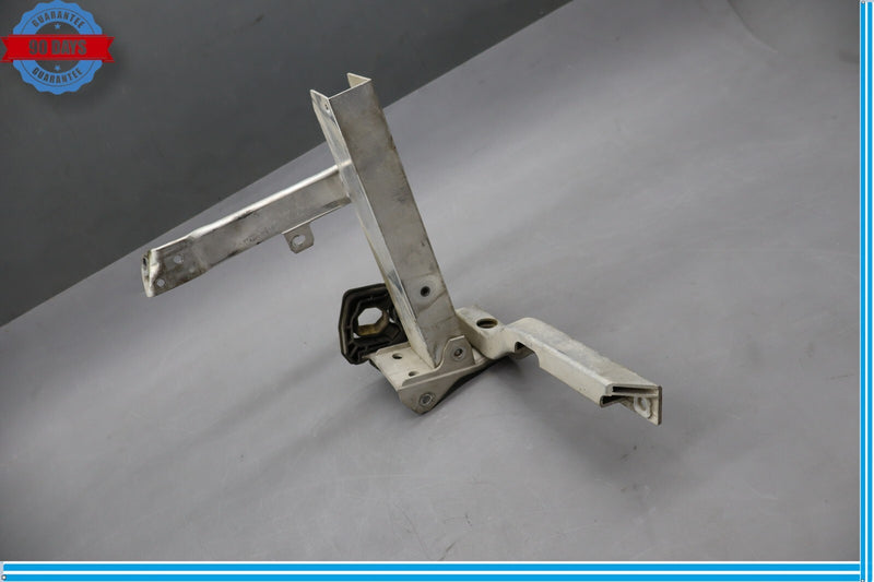 Load image into Gallery viewer, 09-15 BMW 750i 740i Front Bumper Right Radiator Support Bar Bracket Oem