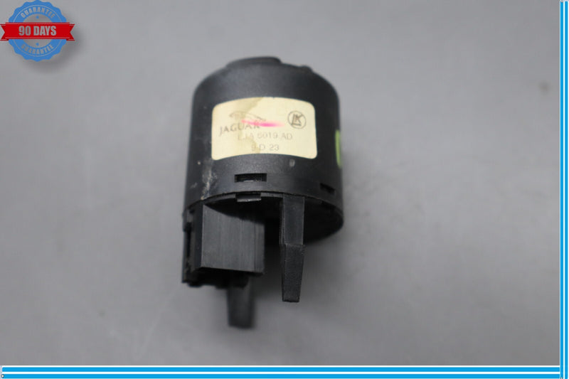 Load image into Gallery viewer, 97-03 Jaguar XK8 XKR X100 Dash Computer Toggle Switch LJA6019AD Oem
