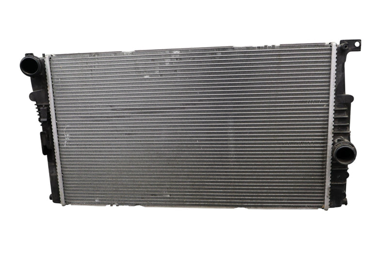 Load image into Gallery viewer, 14-21 BMW i3 i3s I01 REX Front Engine Water Cooling Radiator 17117600520 Oem