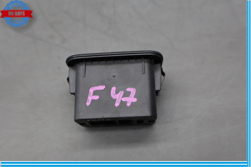 Load image into Gallery viewer, 10-18 Jaguar X351 XJ XJL Rear Trunk Lid Open Close Button Switch Oem