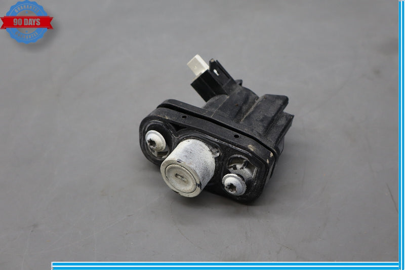Load image into Gallery viewer, 07-14 Mercedes W216 CL550 CL600 Rear Trunk Lid Lock Latch Actuator W/O Key OEM