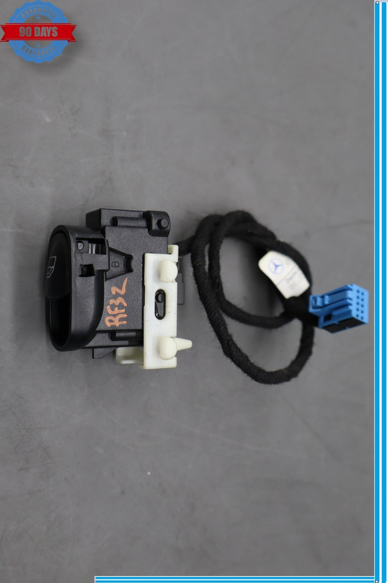 Load image into Gallery viewer, 01-09 Mercedes CLK320 CLK500 W209 Right Side Window Regulator Switch Oem