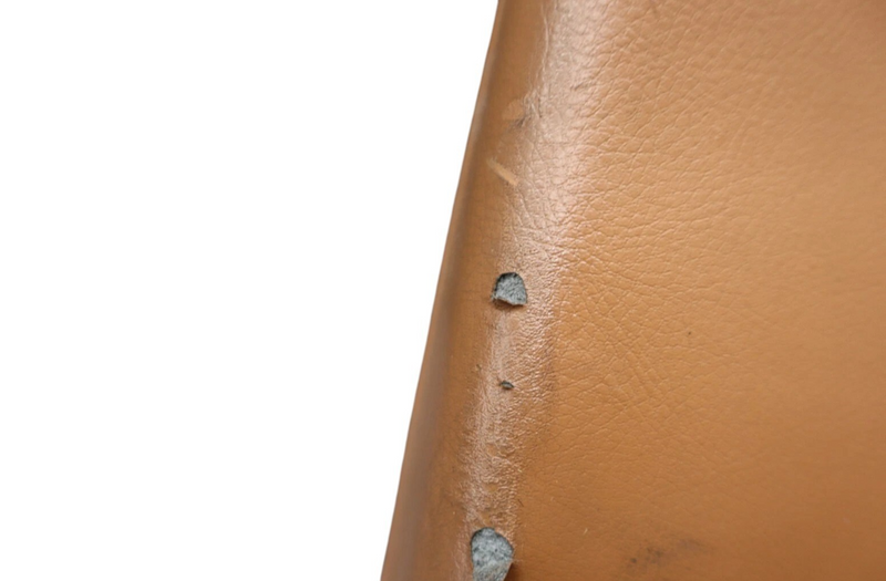 Load image into Gallery viewer, 03-13 Maserati Quattroporte M139 Front Right Side Lower B-Pillar Cover Trim Oem