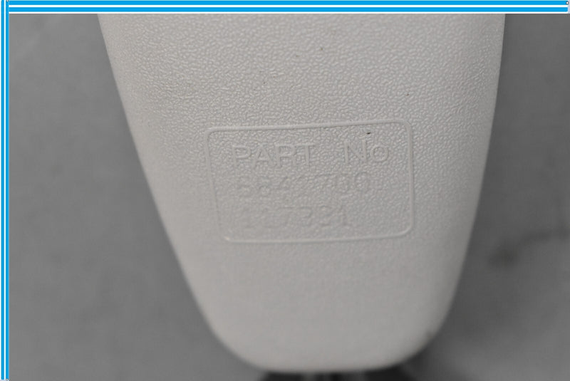 Load image into Gallery viewer, 06-13 Volvo C70 Front Right Passenger Side Seat Belt Buckle Oem