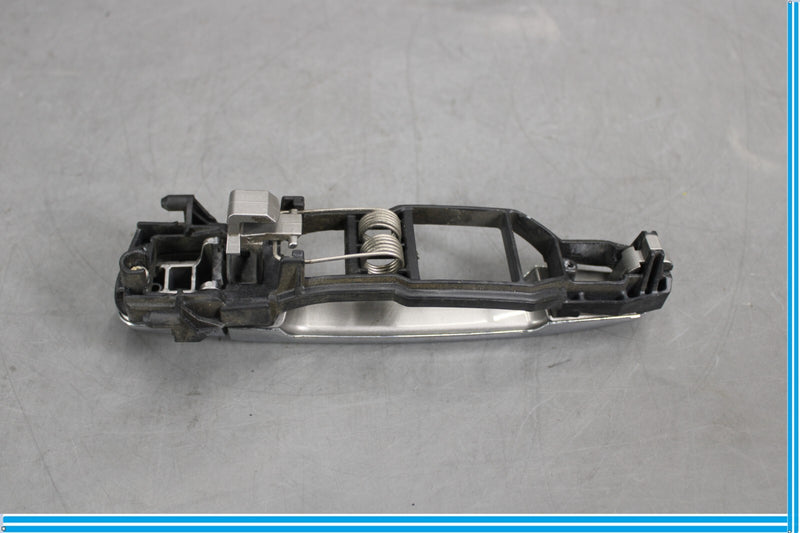 Load image into Gallery viewer, 01-04 Mercedes R170 SLK230 Front Right Passenger Side Exterior Door Handle Oem