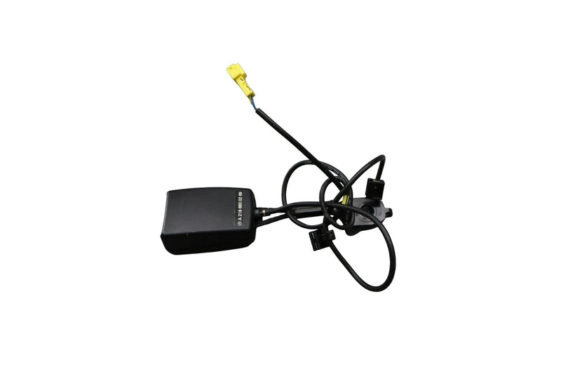 Load image into Gallery viewer, 12-18 Mercedes W218 CLS550 CLS63 Front Right Passenger Side Seat Belt Buckle Oem