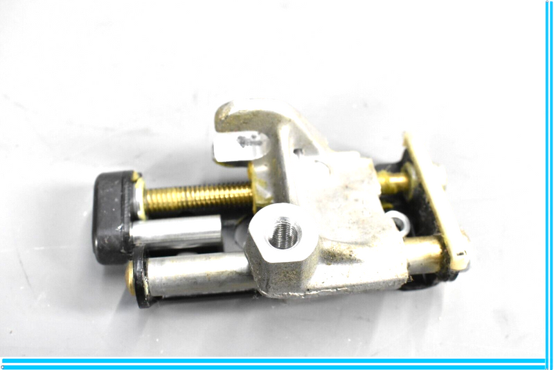 Load image into Gallery viewer, 90-02 Mercedes SL500 SL600 R129 Front Right Headrest Adjusting Gear Oem