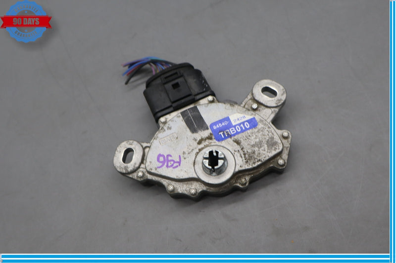Load image into Gallery viewer, 11-14 Volkswagen VW Touareg Gas Auto Transmission Neutral Gear Switch Oem