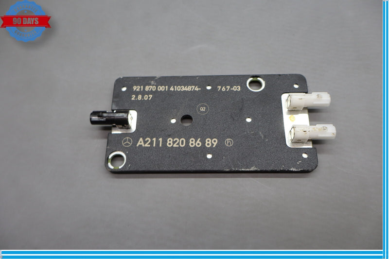 Load image into Gallery viewer, 03-11 Mercedes CLS550 E350 Antenna Amplifier Booster 2118208689 Oem