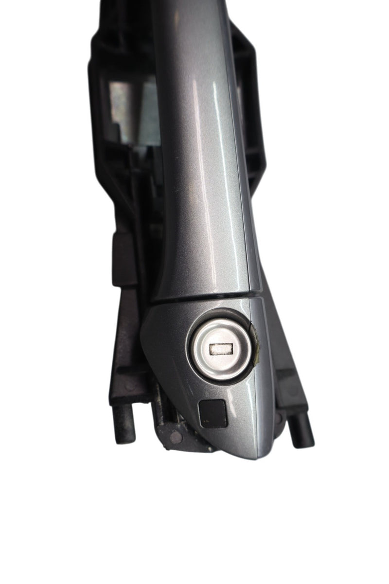 Load image into Gallery viewer, 03-09 Mercedes CLK320 CLK55 AMG Left Driver Side Exterior Door Handle Oem