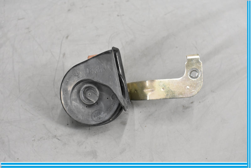 Load image into Gallery viewer, 06-13 Volvo C70 Low Or High Tone Pitch Horn Note Alarm Oem