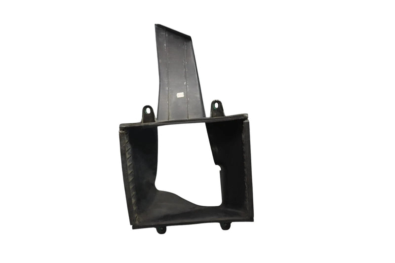 Load image into Gallery viewer, 14-17 Maserati Quattroporte Front Right Side Intercooler Air Duct Shroud Oem
