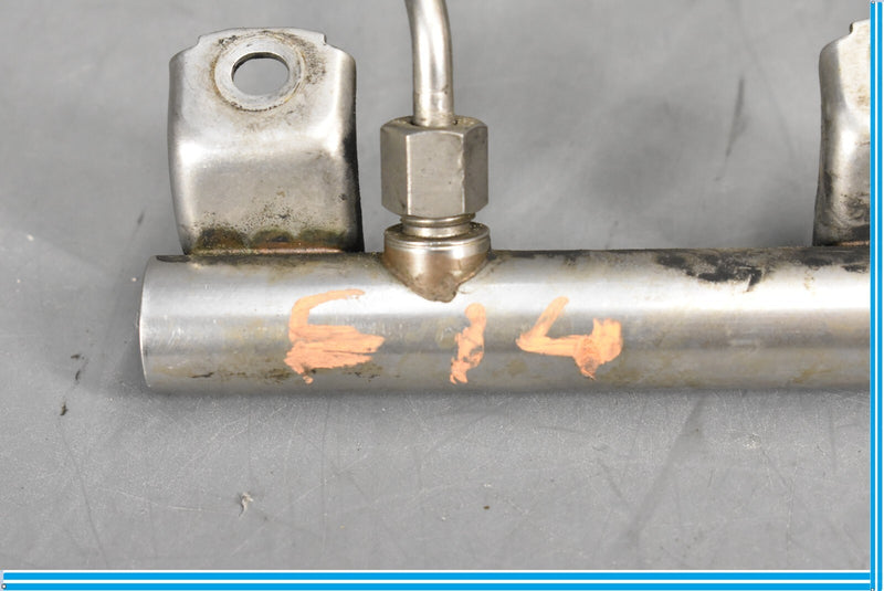 Load image into Gallery viewer, 09-12 BMW 750Li 750i F01 F02 High Pressure Fuel Injector Rail Oem
