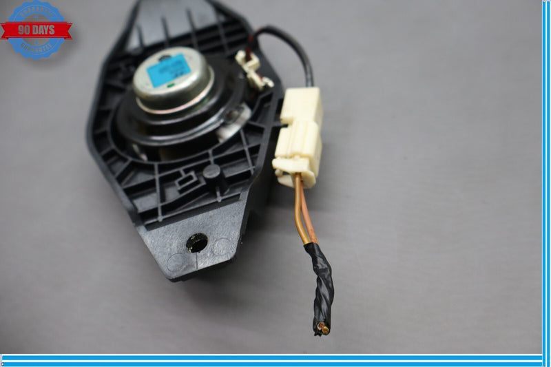 Load image into Gallery viewer, 11-16 Hyundai Equus Rear Right Back Glass Tweeter Speaker 96350-3N300 Oem