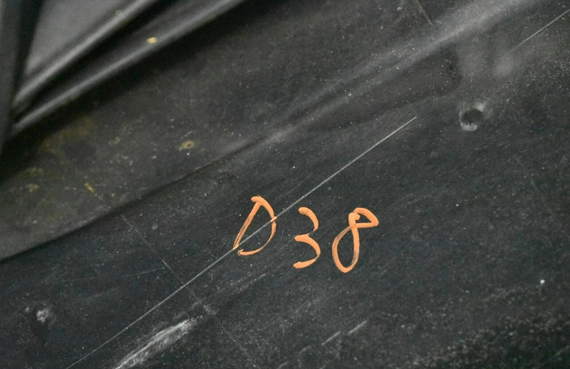 Load image into Gallery viewer, 04-13 Maserati Quattroporte M139 Engine Motor Cover Panel Trim 67065000 Oem