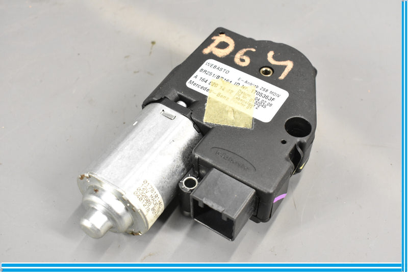 Load image into Gallery viewer, 07-12 Mercedes GL450 GL550 X164 Panoramic Sunroof Sun Roof Motor A1648201442 Oem