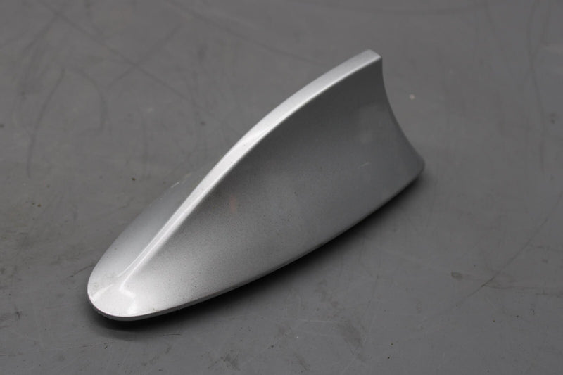 Load image into Gallery viewer, 11-16 BMW 528i 535i 550i F10 AM FM Radio Shark Fin Antenna Assembly Oem