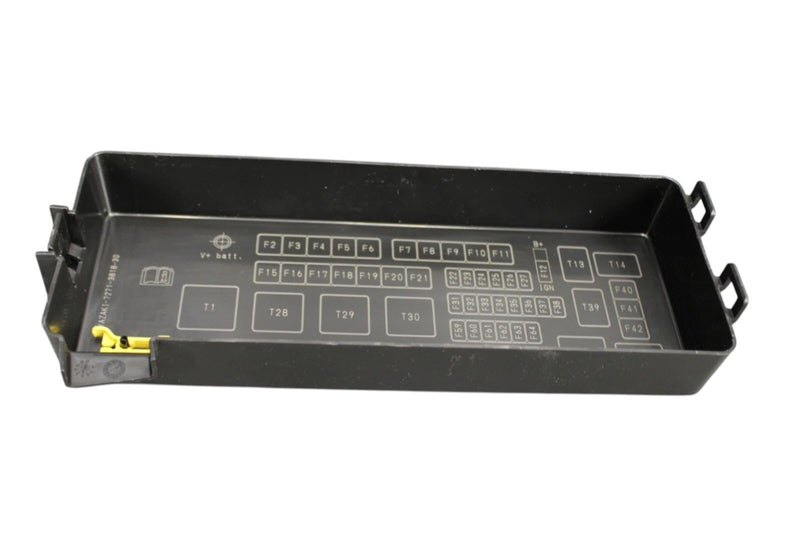 Load image into Gallery viewer, 14-17 Maserati Ghibli Power Distribution Fuse Relay Junction Box 670008649 Oem
