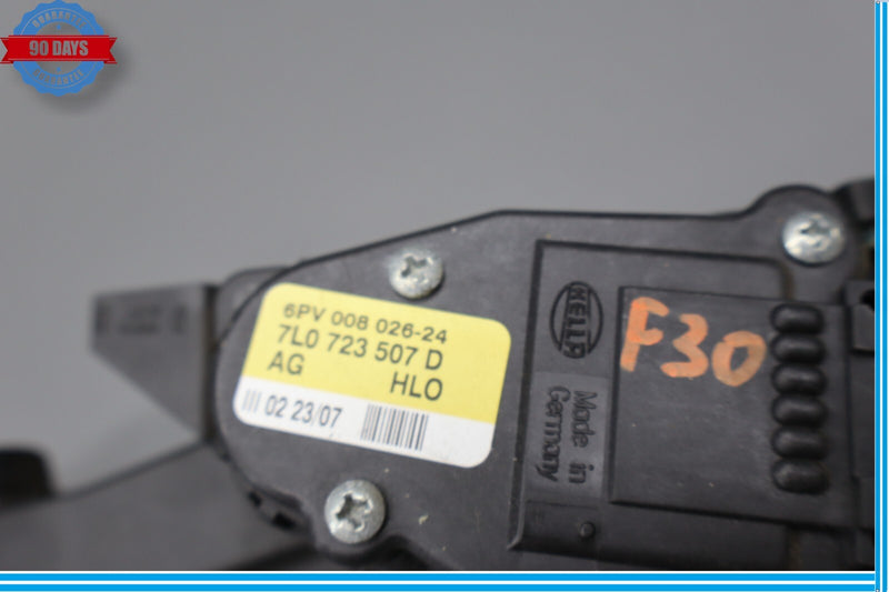 Load image into Gallery viewer, 03-10 Porsche Cayenne S 955 957 958 Gas Throttle Accelerator Pedal 7L0723507 Oem