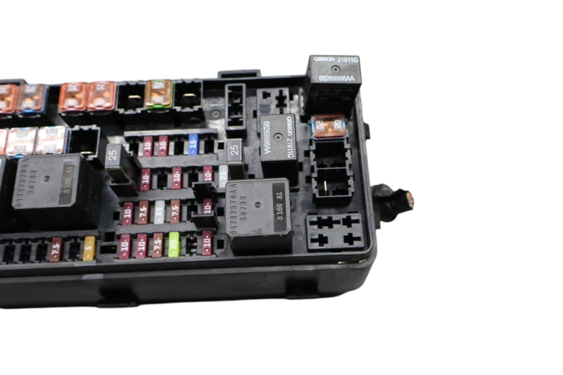 Load image into Gallery viewer, 14-17 Maserati Ghibli M157 Power Distribution Fuse Relay Box Switch Panel Oem