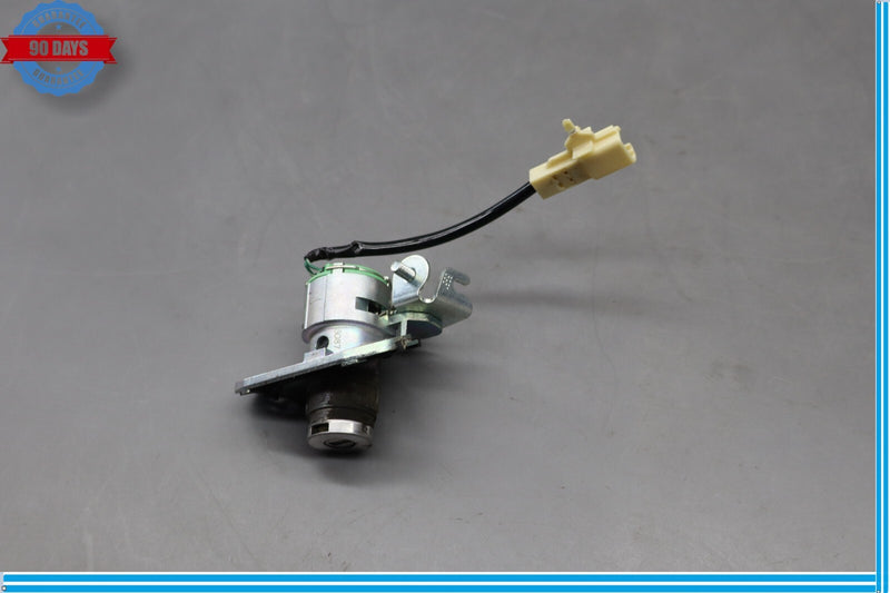 Load image into Gallery viewer, 07-09 Lexus LS460 LS460L XF40 Rear Trunk Deck Lid Key Lock Cylinder OEM