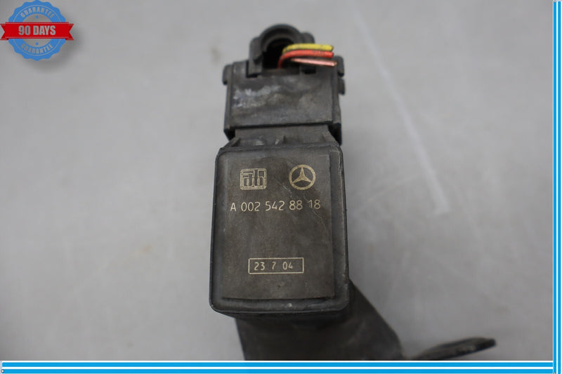 Load image into Gallery viewer, 03-12 Mercedes R230 SL500 Front Right Side Suspension Level Sensor Link Rod Oem