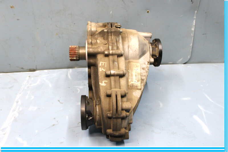 Load image into Gallery viewer, 06-13 Mercedes GL550 GL450 Transmission Transfer Case Gear Box A2512801200 Oem