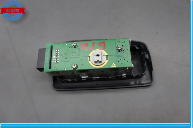 Load image into Gallery viewer, 10-16 Porsche Panamera 970 Hybrid Rear Right Passenger Side Reading Light Oem