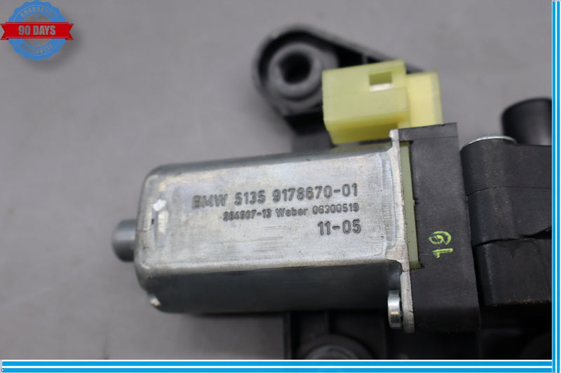 Load image into Gallery viewer, 09-12 BMW 740i 750i Rear Right Passenger Door Window Sun Shade Blind Motor Oem