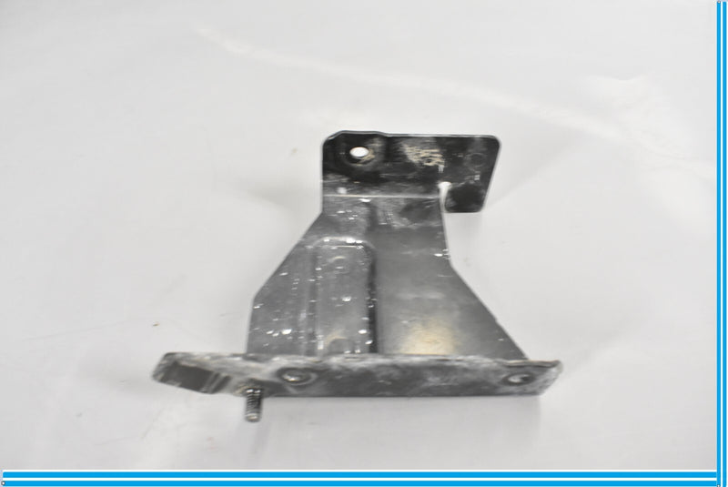 Load image into Gallery viewer, 03-06 Mercedes S600 Wires Bracket on the Amplifier Front Bumper Oem