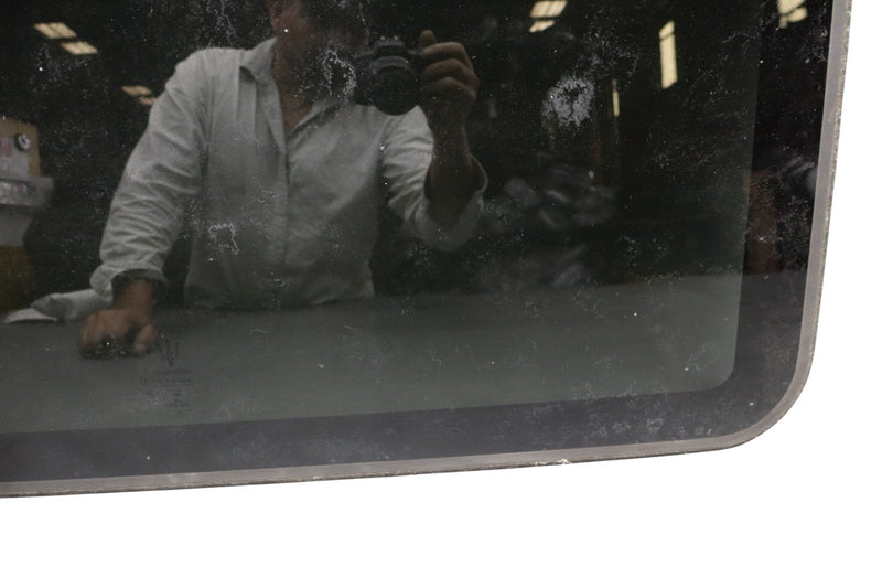 Load image into Gallery viewer, 14-17 Maserati Ghibli M157 Sun Roof Sunroof Top Glass Window Panel Oem