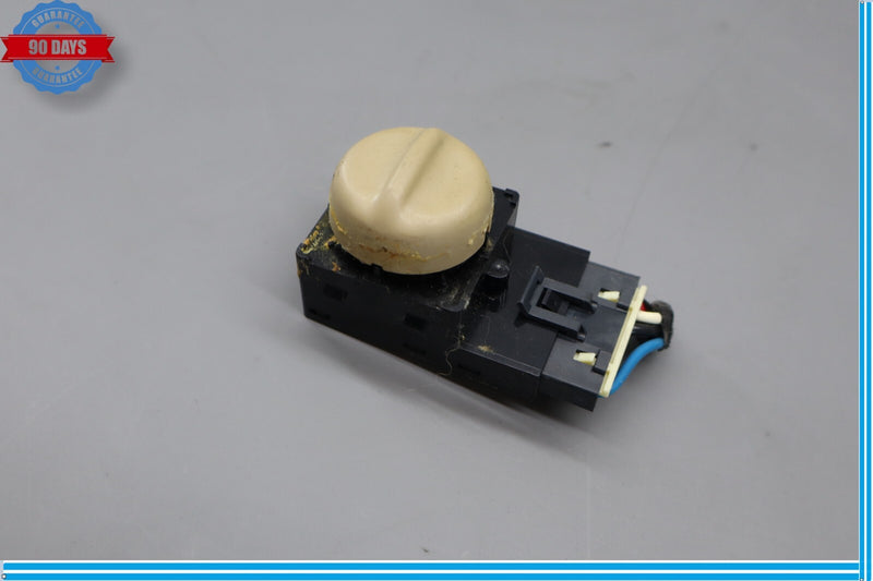 Load image into Gallery viewer, 09-12 GMC Acadia Right Passenger Side Lumbar Seat Switch 25948853 Oem