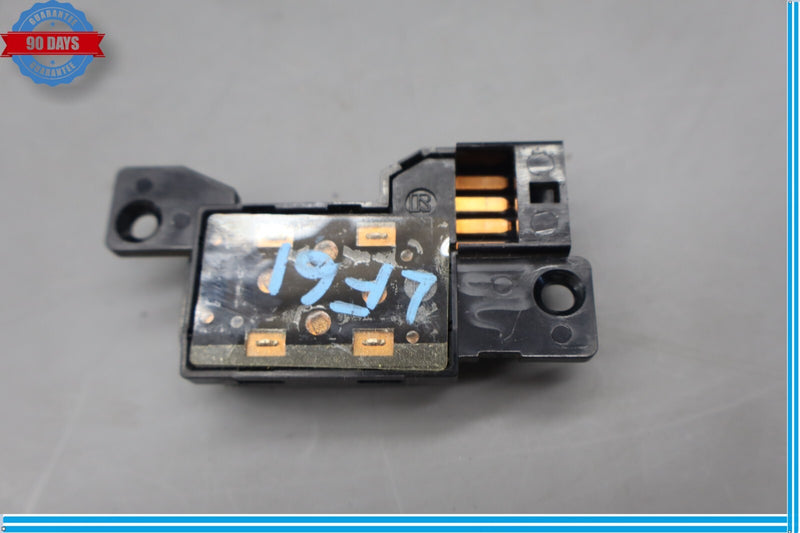 Load image into Gallery viewer, 01-06 Lexus LS430 XF30 Front Left Driver Side Seat Lumbar Control Switch Oem