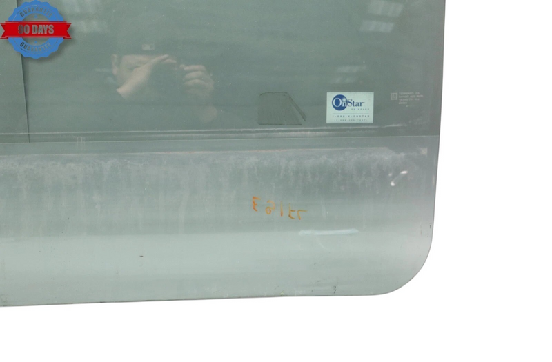 Load image into Gallery viewer, 03-09 Hummer H2 Front Left Driver Side Door Window Auto Glass 15189210 Oem