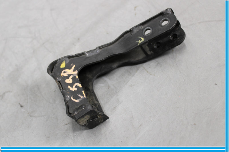 Load image into Gallery viewer, 11-18 Audi A8 Quattro Right Passenger Side Sub Frame Mounting Bracket Oem