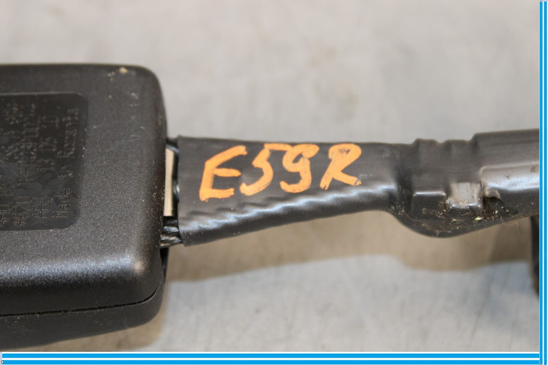 Load image into Gallery viewer, 11-18 Audi A8 Quattro Front Right Passenger Side Seat Belt Buckle Receiver Oem