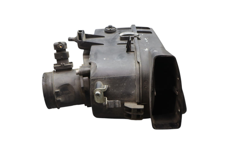 Load image into Gallery viewer, 14-17 Maserati Ghibli Right Side Engine Air Intake Filter Black 70552746 Oem