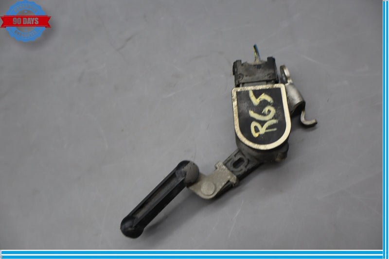 Load image into Gallery viewer, 09-15 BMW 750i 740i Right Passenger Side Headlight Height Level Sensor Oem