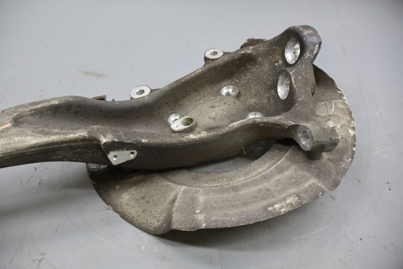 Load image into Gallery viewer, 11-16 BMW 535i GT 550i GT xDrive Front Right Wheel Carrier Spindle Knuckle Oem