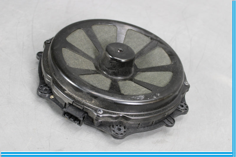 Load image into Gallery viewer, 11-18 Porsche Cayenne Front Right Passenger Side Seat Door Audio Speaker Oem