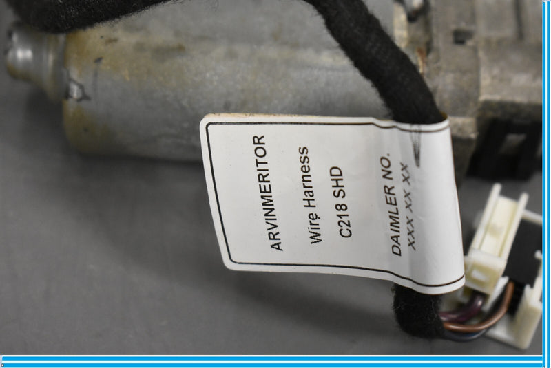 Load image into Gallery viewer, 12-18 Mercedes CLS550 W218 Sunroof Sun Roof Motor Actuator Oem