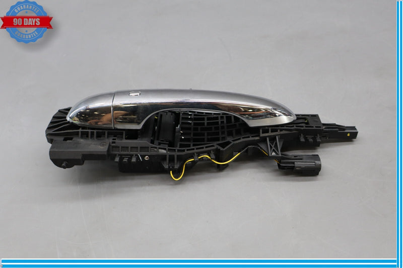 Load image into Gallery viewer, 14-17 Maserati Ghibli Front Right Passenger Side Exterior Door Handle Oem