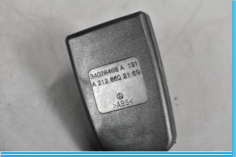 Load image into Gallery viewer, 12-18 Mercedes CLS550 W218 Rear Left Driver Side Seat Belt Buckle Oem