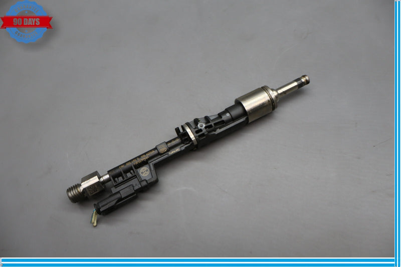 Load image into Gallery viewer, 11-16 BMW 535i xDrive Engine Motor Fuel Injector 0261500109 Oem