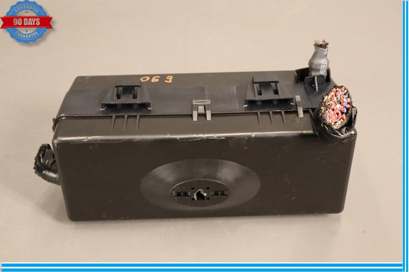 Load image into Gallery viewer, 14-20 Maserati Ghibli Engine Fuse Box Relay Block 670036281 Oem